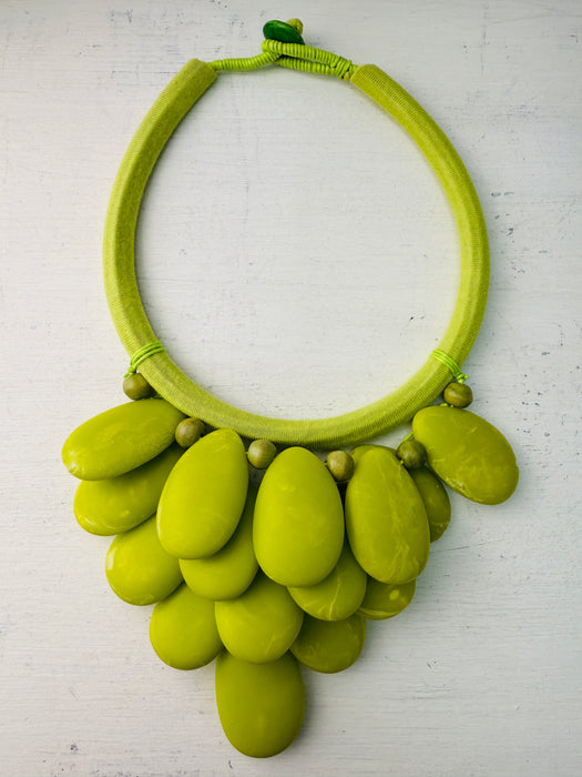 Adeia Necklace - Yellow Green~ ALL JEWELLERY 3 FOR 2