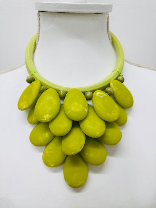 Adeia Necklace - Yellow Green~ ALL JEWELLERY 3 FOR 2