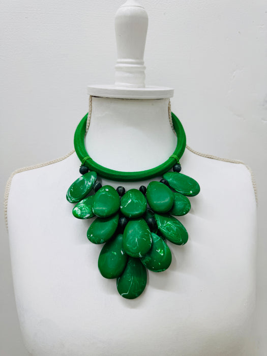 Adeia Necklace - Green ~ ALL JEWELLERY 3 FOR 2